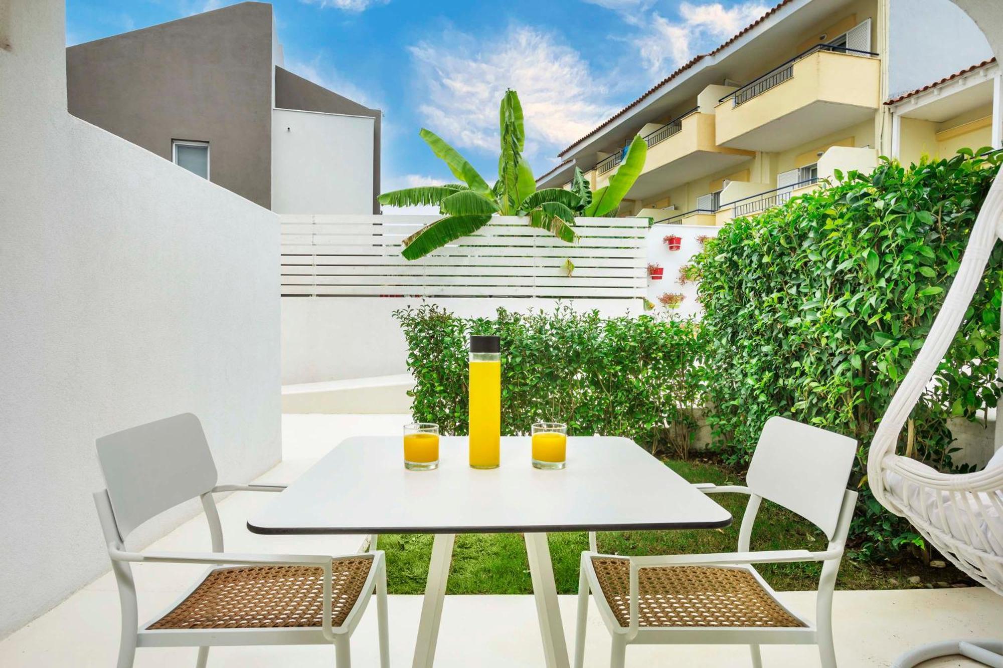 Cocoοns Luxury Suites & Villas Фурка Экстерьер фото