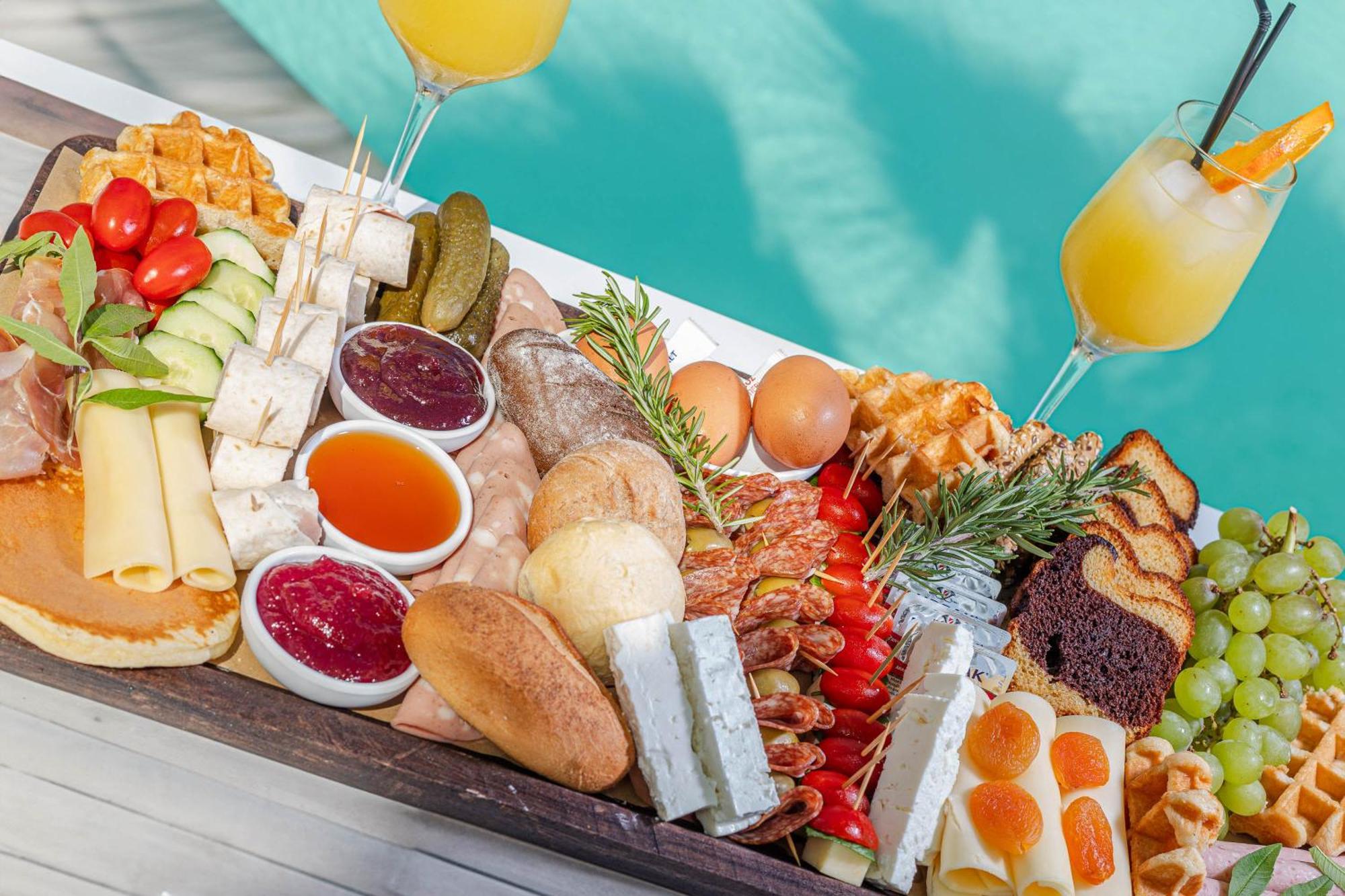 Cocoοns Luxury Suites & Villas Фурка Номер фото